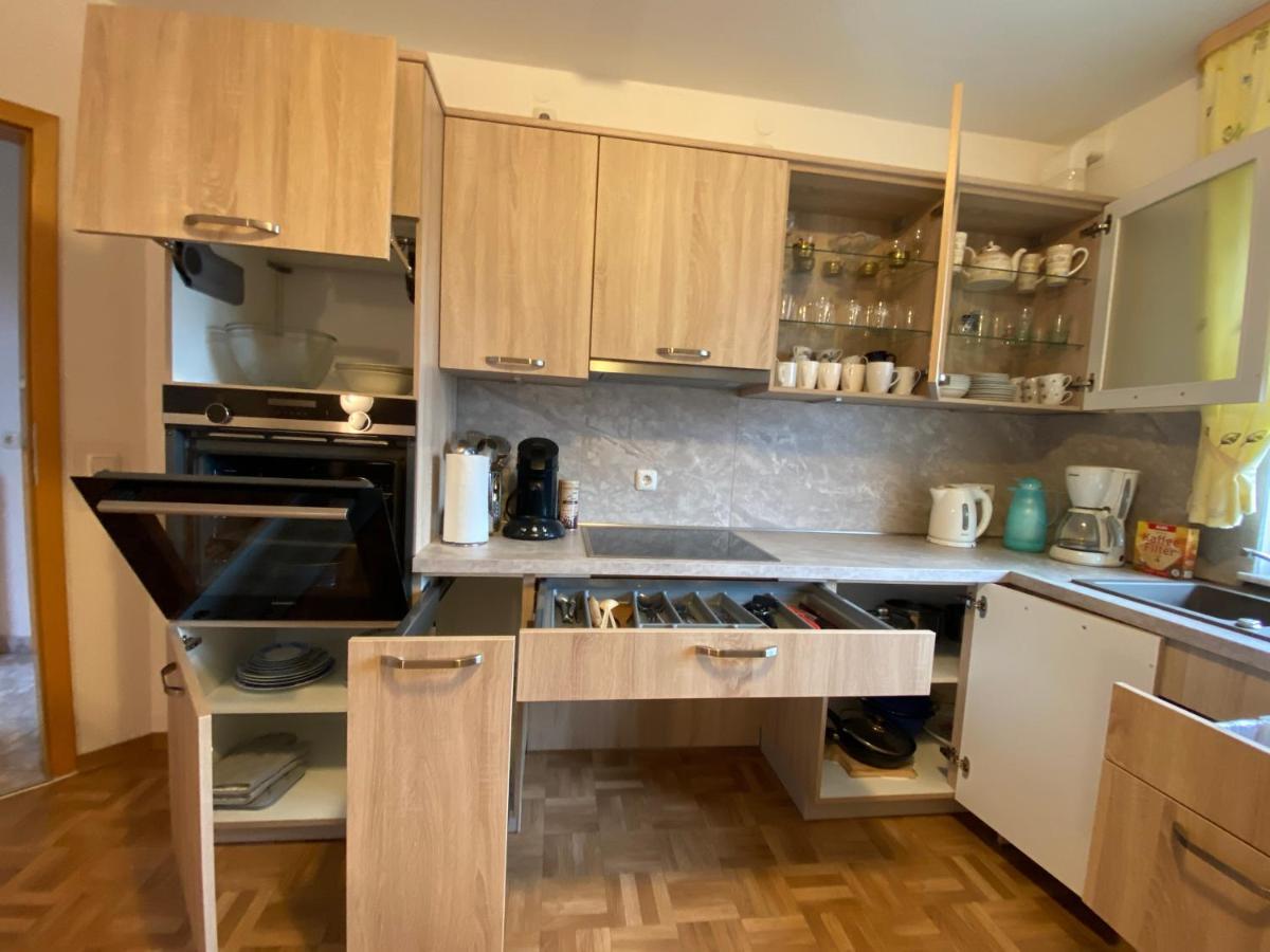 Apartment Mit Blick Auf Herkules Mit Parkplatz Kassel Bagian luar foto