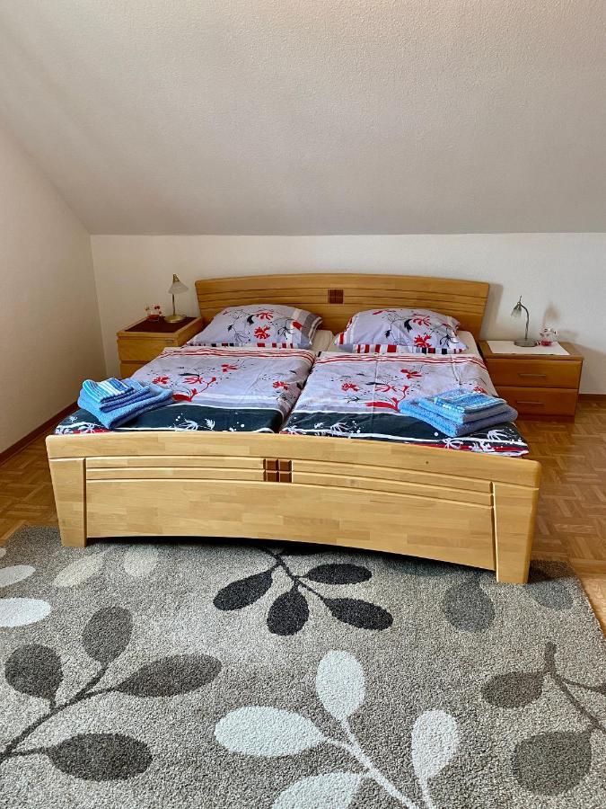 Apartment Mit Blick Auf Herkules Mit Parkplatz Kassel Bagian luar foto