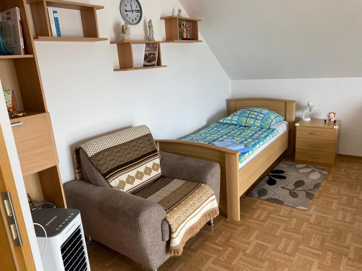Apartment Mit Blick Auf Herkules Mit Parkplatz Kassel Bagian luar foto