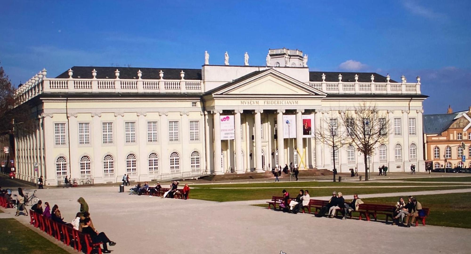 Apartment Mit Blick Auf Herkules Mit Parkplatz Kassel Bagian luar foto
