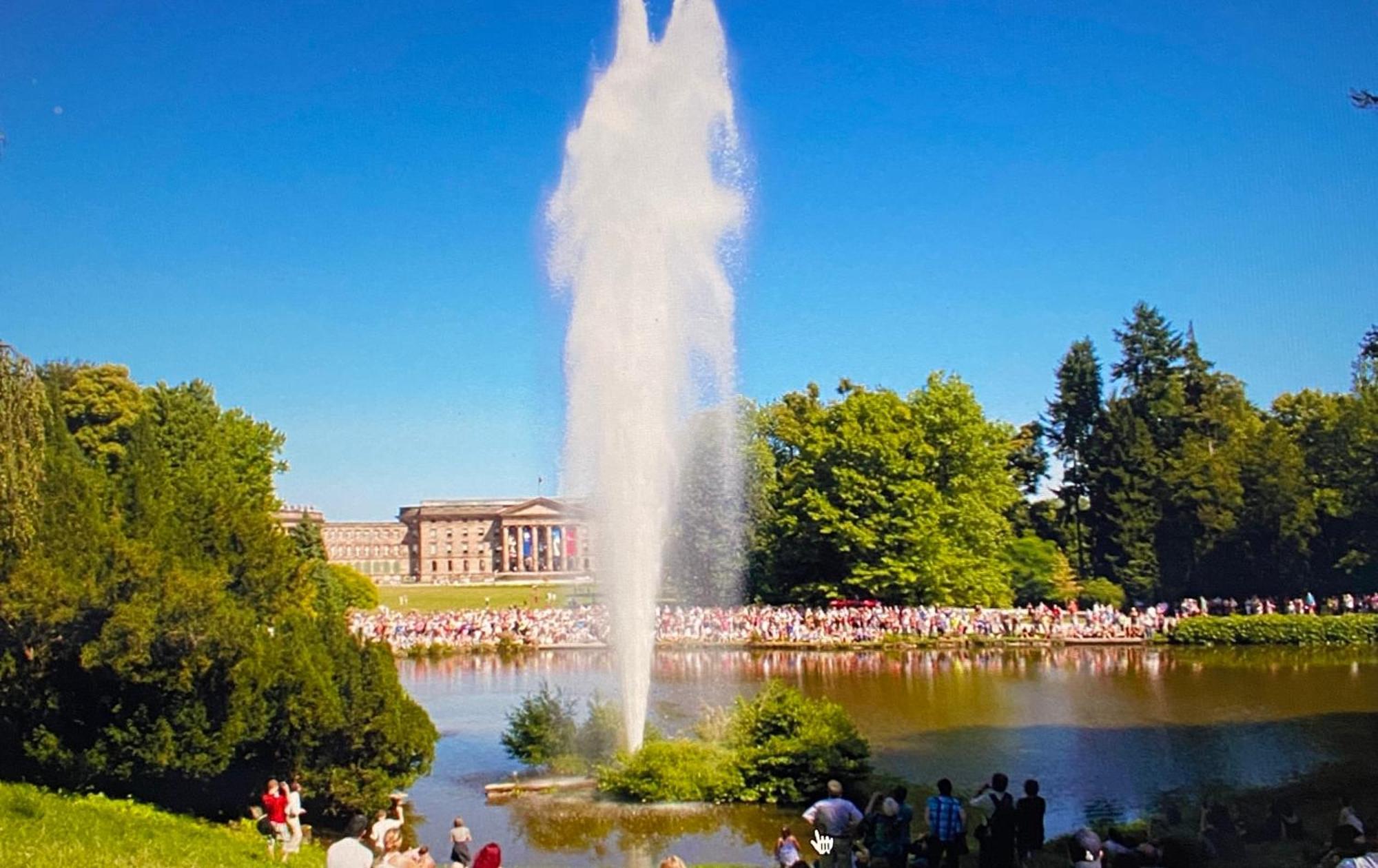 Apartment Mit Blick Auf Herkules Mit Parkplatz Kassel Bagian luar foto